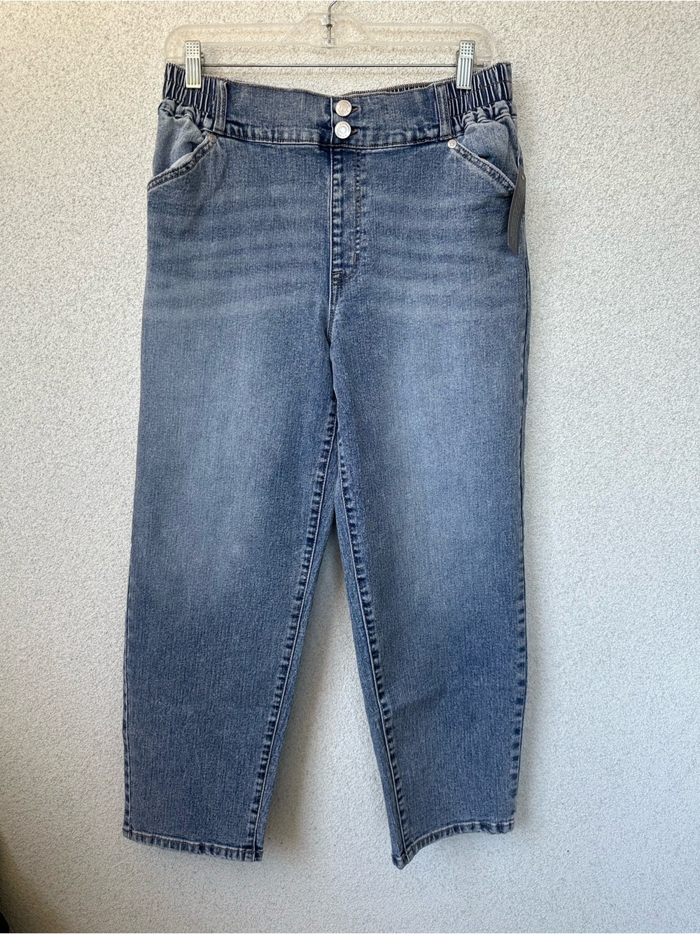 G by Giuliana The Straight Pull On Jeans Light Wash Stretch Denim - Size 12, NWT